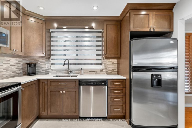 28966380/1816-applegrove-court/beacon-hill-south/ottawa/ontario/K1J6S5_16