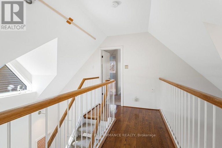 29650204/35-waverley-street/ottawa-centregolden-triangle/ottawa/ontario/K2P0T7_39