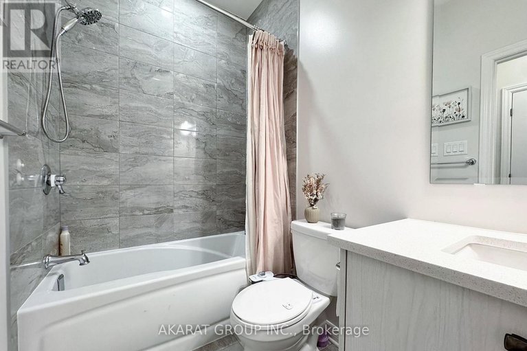 29112778/g-725-dearborn-private/blossom-parkkemp-parkfindlay-creek/ottawa/ontario/K1T0W4_22