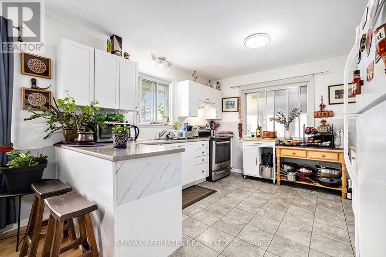 29090719/6208-renaud-road/mer-bleuebradley-estatesanderson-park/ottawa/ontario/K1W0L1_7