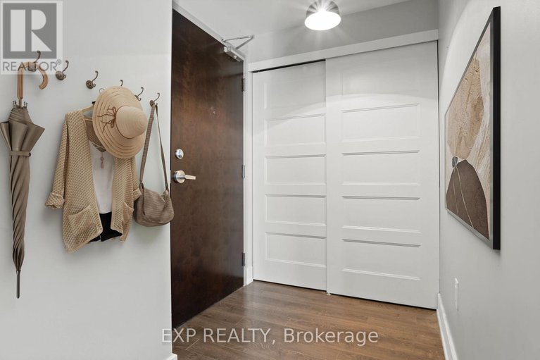 29099861/108-2785-baseline-road/redwood-park/ottawa/ontario/K2H0B7_13