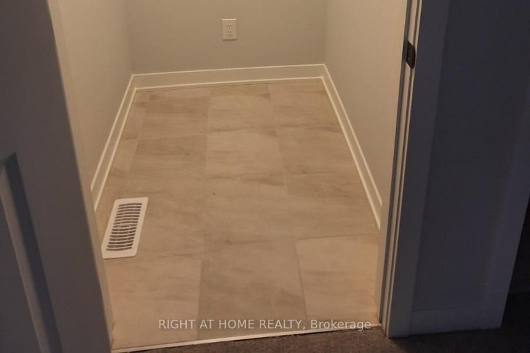28769216/738-quilter-row/goulbourn-twp-from-franktown-rdsouth-to-rideau/ottawa/ontario/K0A2Z0_14