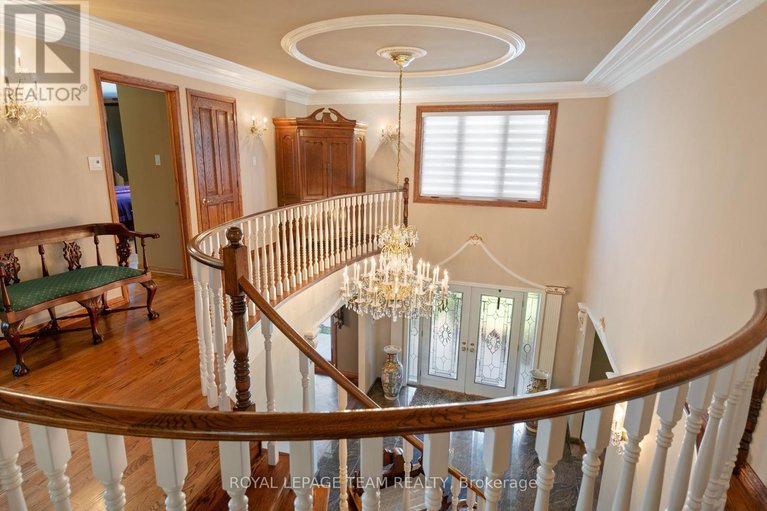 28150557/10-nancy-avenue/sheahan-estatestrend-village/ottawa/ontario/K2H8L4_21