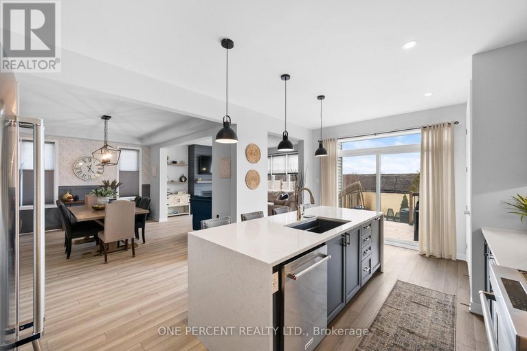 29563341/1002-showman-street/goulbourn-twp-from-franktown-rdsouth-to-rideau/ottawa/ontario/K0A2Z0_18