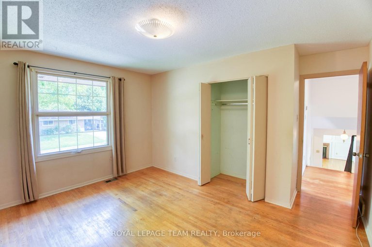 28412587/19-dayton-crescent/leslie-park/ottawa/ontario/K2H7N8_19