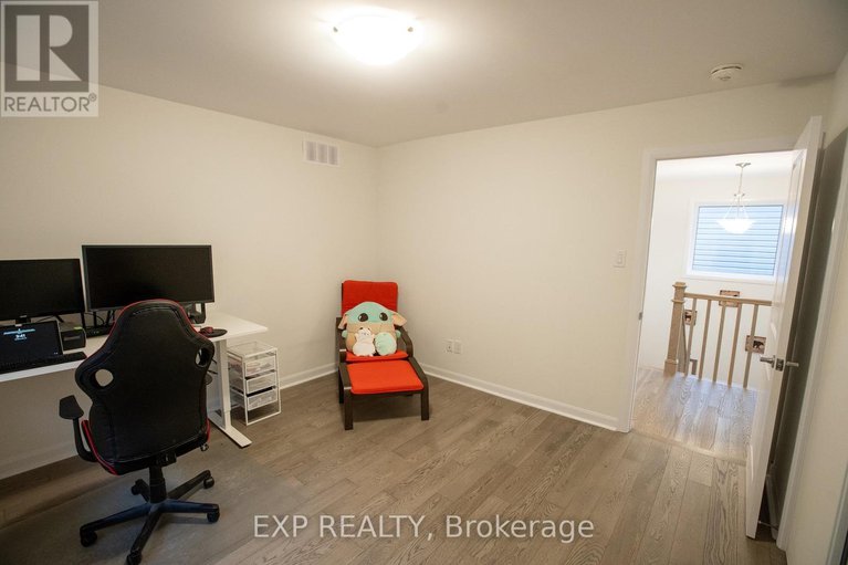 29187659/137-maynooth-court/half-moon-bay/ottawa/ontario/K2J6Y4_16