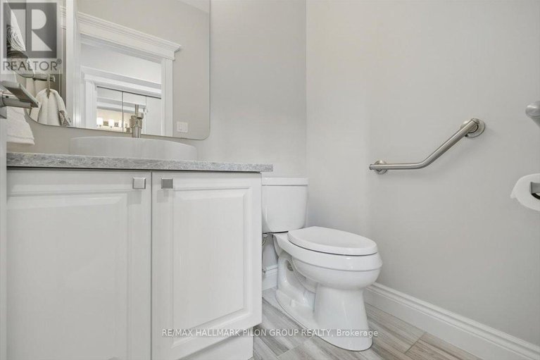 28463526/6373-radisson-way/hiawatha-parkconvent-glen/ottawa/ontario/K1C2Z9_21