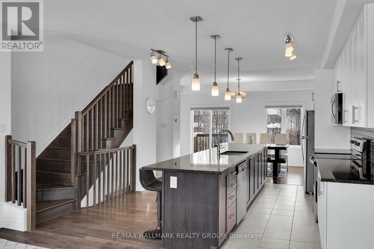 29294452/26-barn-swallow-private/riverside-southgloucester-glen/ottawa/ontario/K4M0H5_8