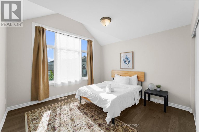 28693919/724-vennecy-terrace/orleans-village/ottawa/ontario/K1W0N3_24