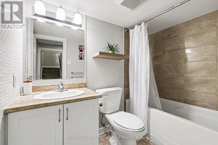 29594611/236-esturgeon-street/avalon-west/ottawa/ontario/K4A1G5_23