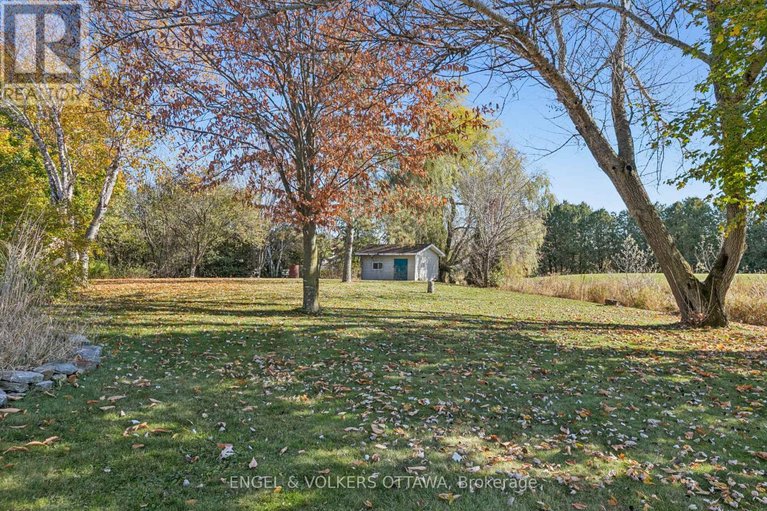 29561777/2437-henri-menard-court/clarencerockland-twp/clarence-rockland/ontario/K0A2A0_43