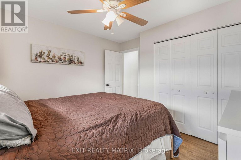 28829153/94-peel-street-e/alexandria/north-glengarry/ontario/K0C1A0_17
