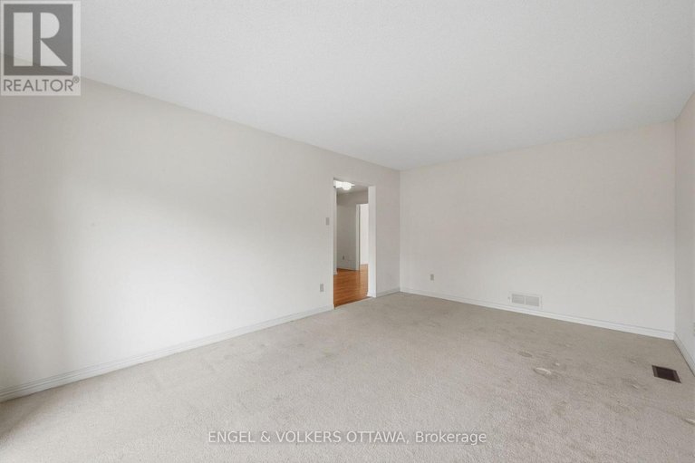 29484139/591-merkley-drive/fallingbrookpineridge/ottawa/ontario/K4A1S3_4