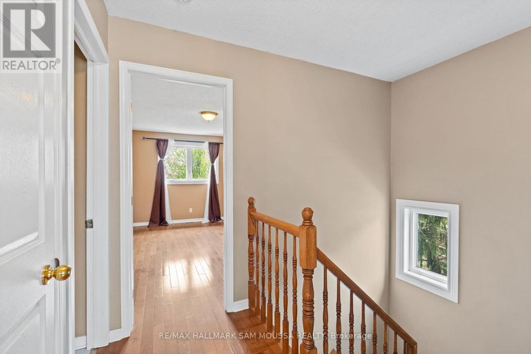 28323981/11-highmont-court/kanata-lakesheritage-hills/ottawa/ontario/K2T1B3_20