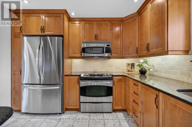 29684997/1554-rosebella-avenue/blossom-parkkemp-parkfindlay-creek/ottawa/ontario/K1T1E8_15