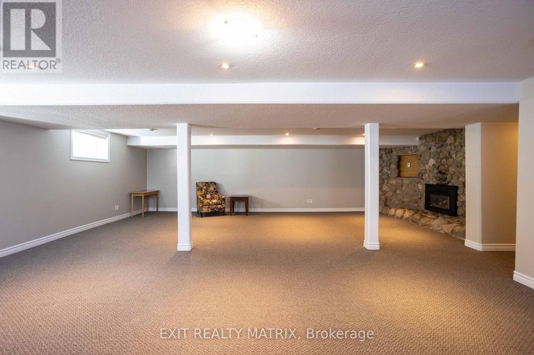 29420429/2127-kingsley-street/clarencerockland-twp/clarence-rockland/ontario/K0A1E0_36