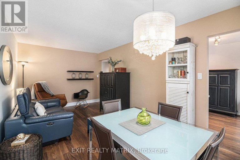 29247214/813-clearcrest-crescent/fallingbrookridgemount/ottawa/ontario/K4A3E8_11