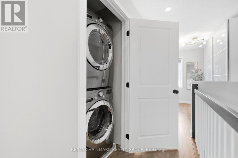 29578405/128-songbird-private/westcliffe-estates/ottawa/ontario/K2H0A2_23