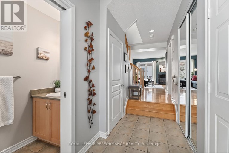 29474752/229-saddlesmith-circle/emerald-meadowstrailwest/ottawa/ontario/K2M2Z1_4