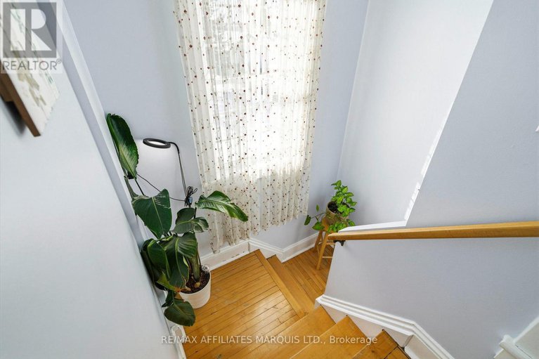 29365860/14-spring-street/maxville/north-glengarry/ontario/K0C1T0_21