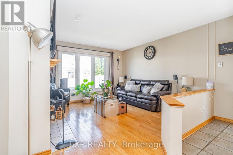 28746795/2103-gardenway-drive/fallingbrookgardenway-south/ottawa/ontario/K4A3K2_10