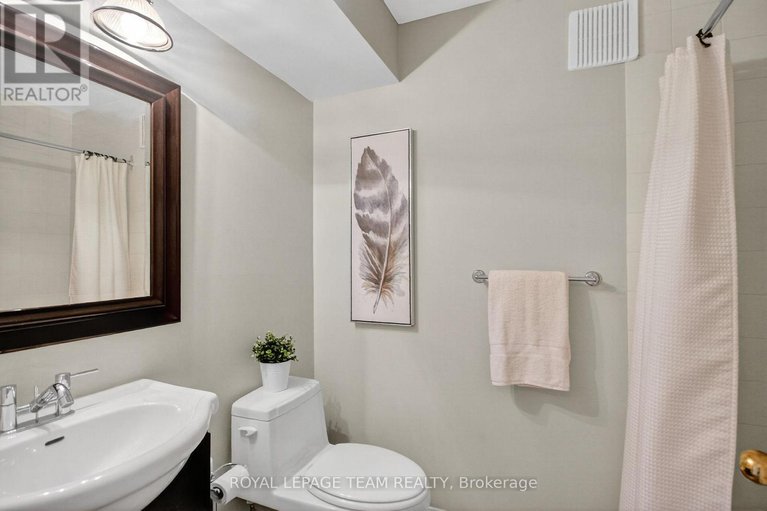 29045610/206-stratas-court/katimavik/ottawa/ontario/K2L3K5_27