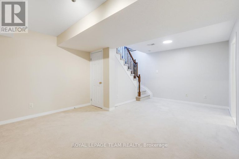 29188822/13-grammercy-park/central-park/ottawa/ontario/K2C4C7_32