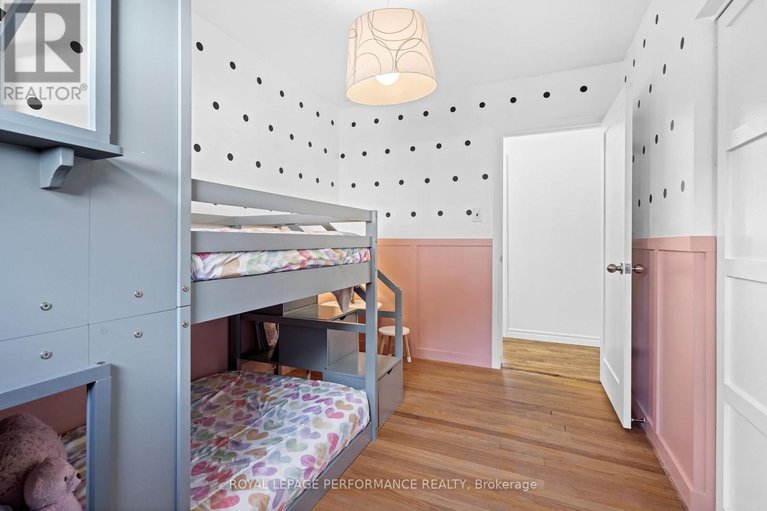 28965261/2219-audrey-avenue/hawthorne-meadows/ottawa/ontario/K1G1L3_15