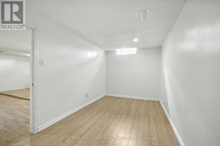 28804580/55-fair-oaks-crescent/craig-henrywoodvale/ottawa/ontario/K2G4W3_26