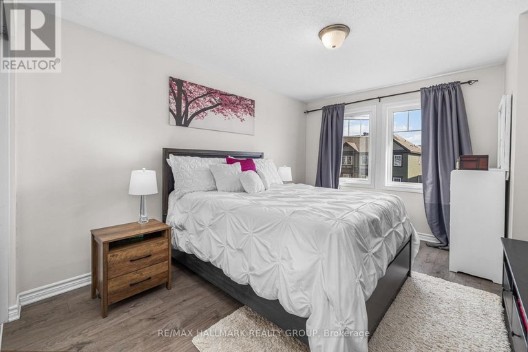 29645617/119-helenium-lane/avalon-west/ottawa/ontario/K4A1C6_29