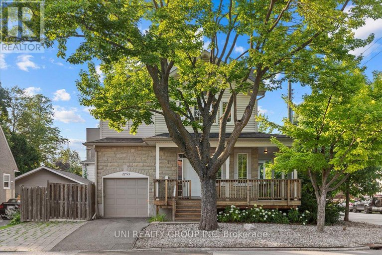 28615554/1253-shillington-avenue/carlington/ottawa/ontario/K1Z8A1_1