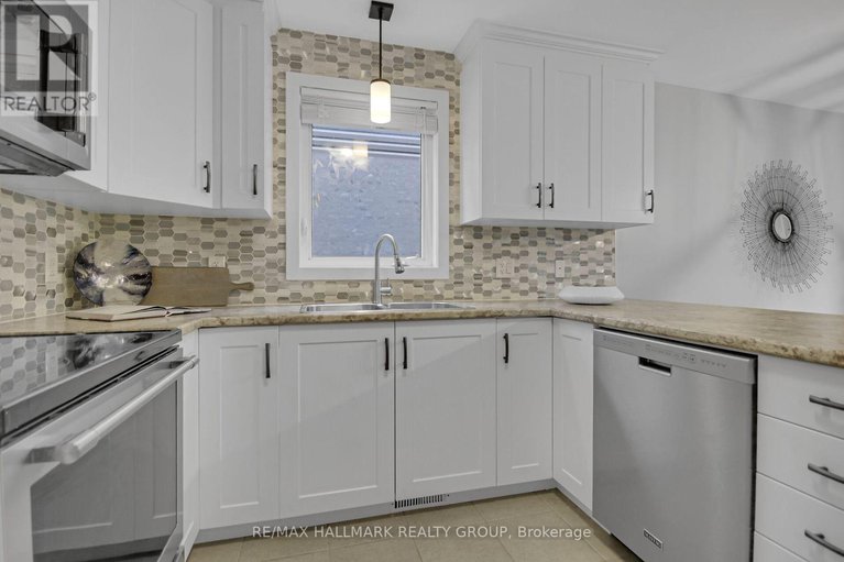 28577155/648-robert-street/town-of-rockland/clarence-rockland/ontario/K4K1E8_26