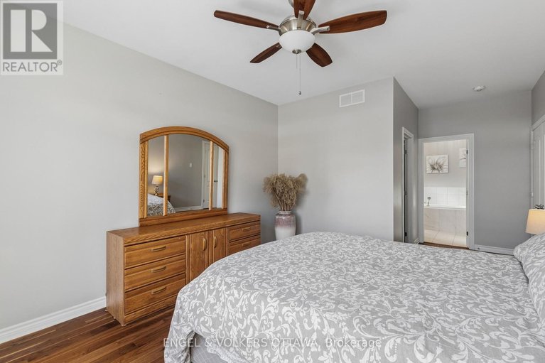 29492071/865-tewin-circle/camelot/ottawa/ontario/K4A1K1_20