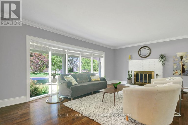 28808789/3-mohawk-crescent/bruce-farmgraham-parkqualicumbellands/ottawa/ontario/K2H7G7_6