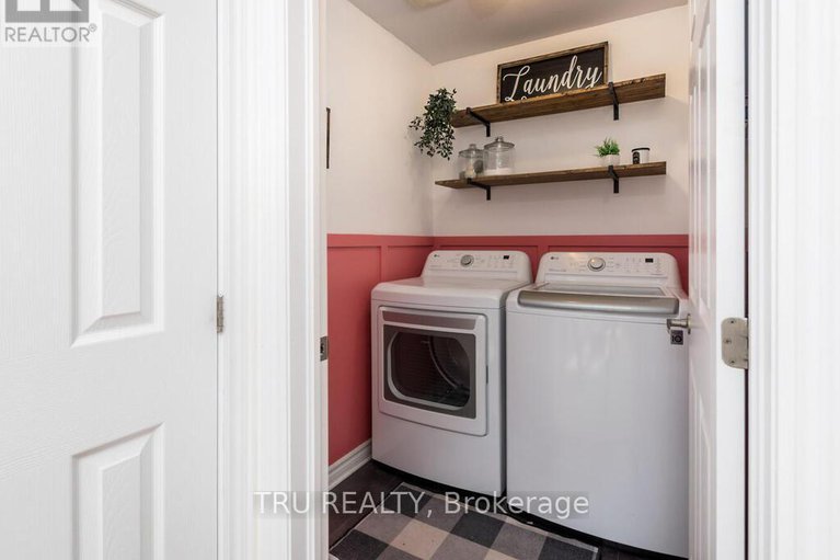 29052301/2757-grand-canal-street/half-moon-bay/ottawa/ontario/K2J0S7_30