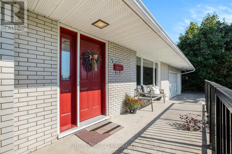 28932180/13-pritchard-drive/manordale/ottawa/ontario/K2G1B2_2