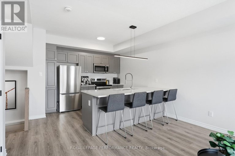 29447569/583-ozawa-private/cfb-rockcliffe-and-area/ottawa/ontario/K1K4Z9_23