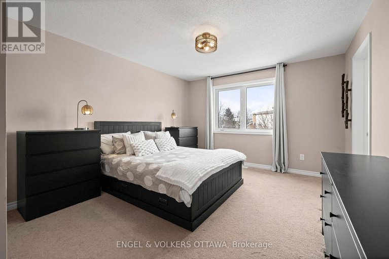 29413886/166-lily-pond-street/emerald-meadowstrailwest/ottawa/ontario/K2M0J5_16