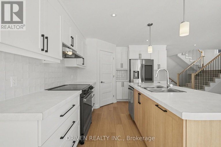 29363942/429-aurora-street/russell-twp/russell/ontario/K4R0L3_12