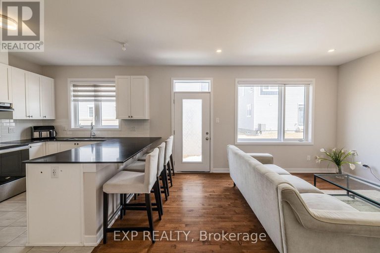 28461423/307-canadensis-lane/half-moon-bay/ottawa/ontario/K2J6X8_11
