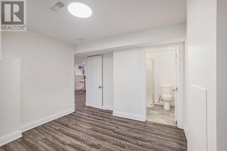 29085724/2321-kay-street/queensway-terrace-southridgeview/ottawa/ontario/K2C1J6_26