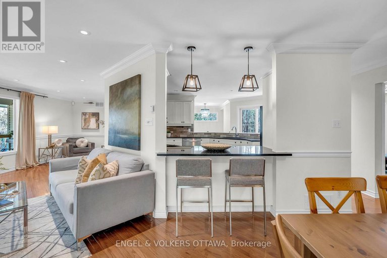 28314579/7359-marcella-drive/osgoode-twp-north-of-reg-rd-6/ottawa/ontario/K4P1P7_8