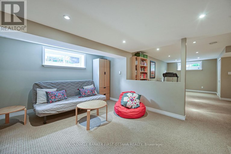 28556106/105-sirocco-crescent/stittsville-north/ottawa/ontario/K2S2C9_39