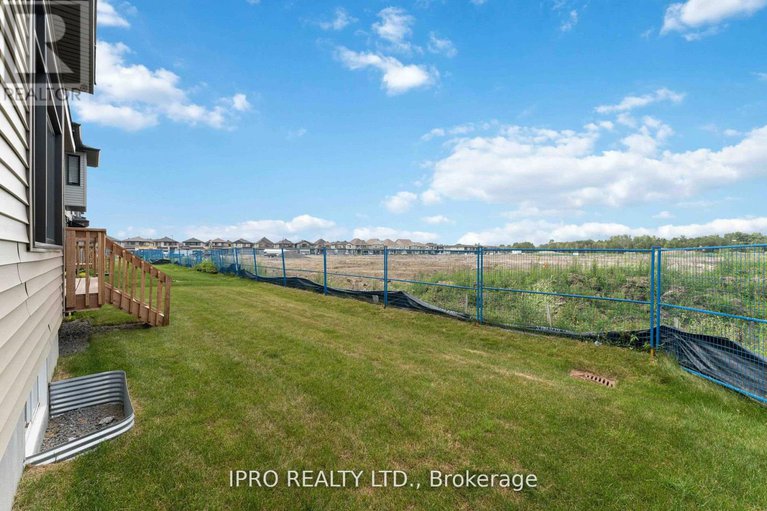 28025174/156-finsbury-avenue/goulbourn-twp-from-franktown-rdsouth-to-rideau/ottawa/ontario/K2S1B6_24