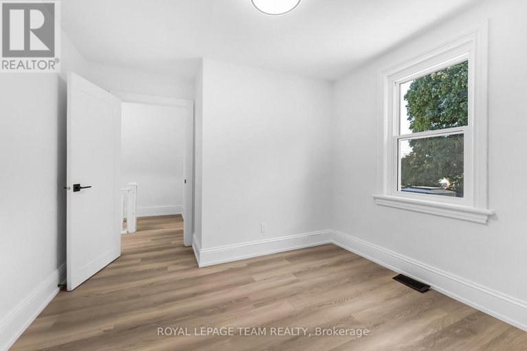 28948436/5-gilchrist-avenue/ottawa-west/ottawa/ontario/K1Y0M7_29