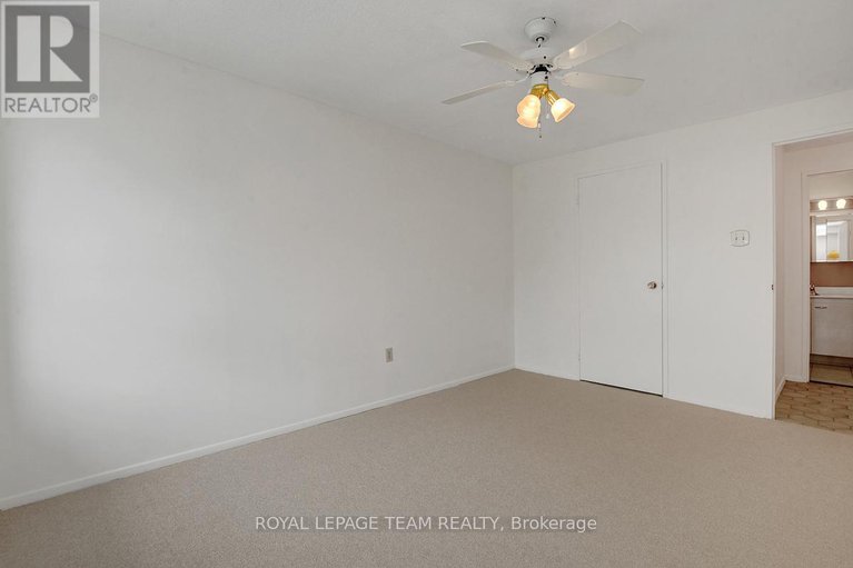 28601735/601-1356-meadowlands-drive-e/borden-farmstewart-farmcarleton-heightsparkwood-hills/ottawa/ontario/K2E6K6_15