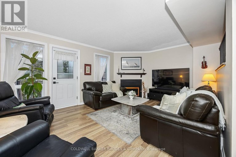 29597738/4-almond-lane/katimavik/ottawa/ontario/K2L3T2_6