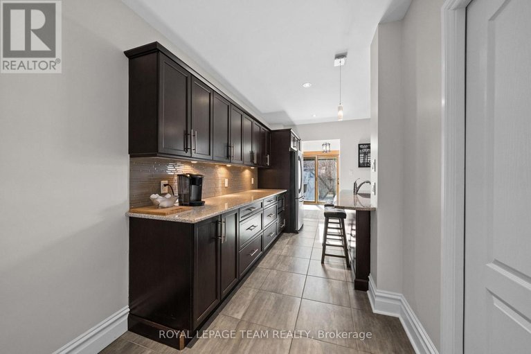 29642086/148-bruyere-street/lower-townbyward-market/ottawa/ontario/K1N5E1_12