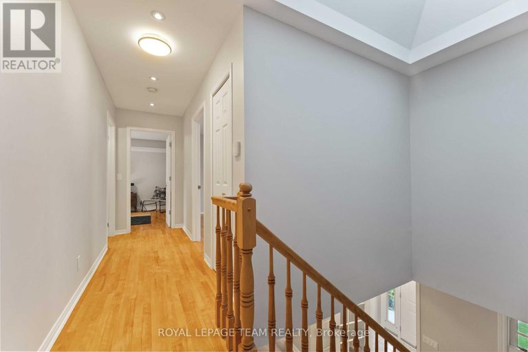 28943103/60-vaan-drive/merivale-gardens/ottawa/ontario/K2G0C9_17