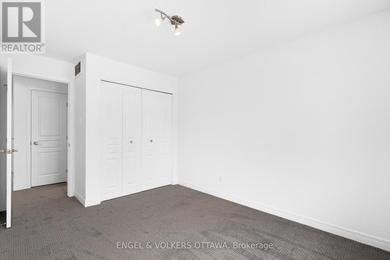 29344132/318-parkin-circle/blossom-parkkemp-parkfindlay-creek/ottawa/ontario/K1T4G6_37